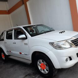TOYOTA MODELO HILUX SRV AÑO 2015 PRECIO S/.63,000.00